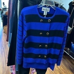 Vintage two piece sweater suit, size 10 blue and black